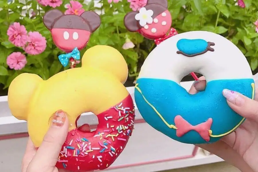 Donald and pooh bear donuts 