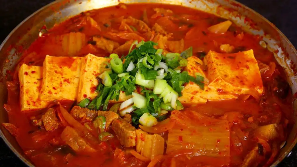 kimchi jjiggae