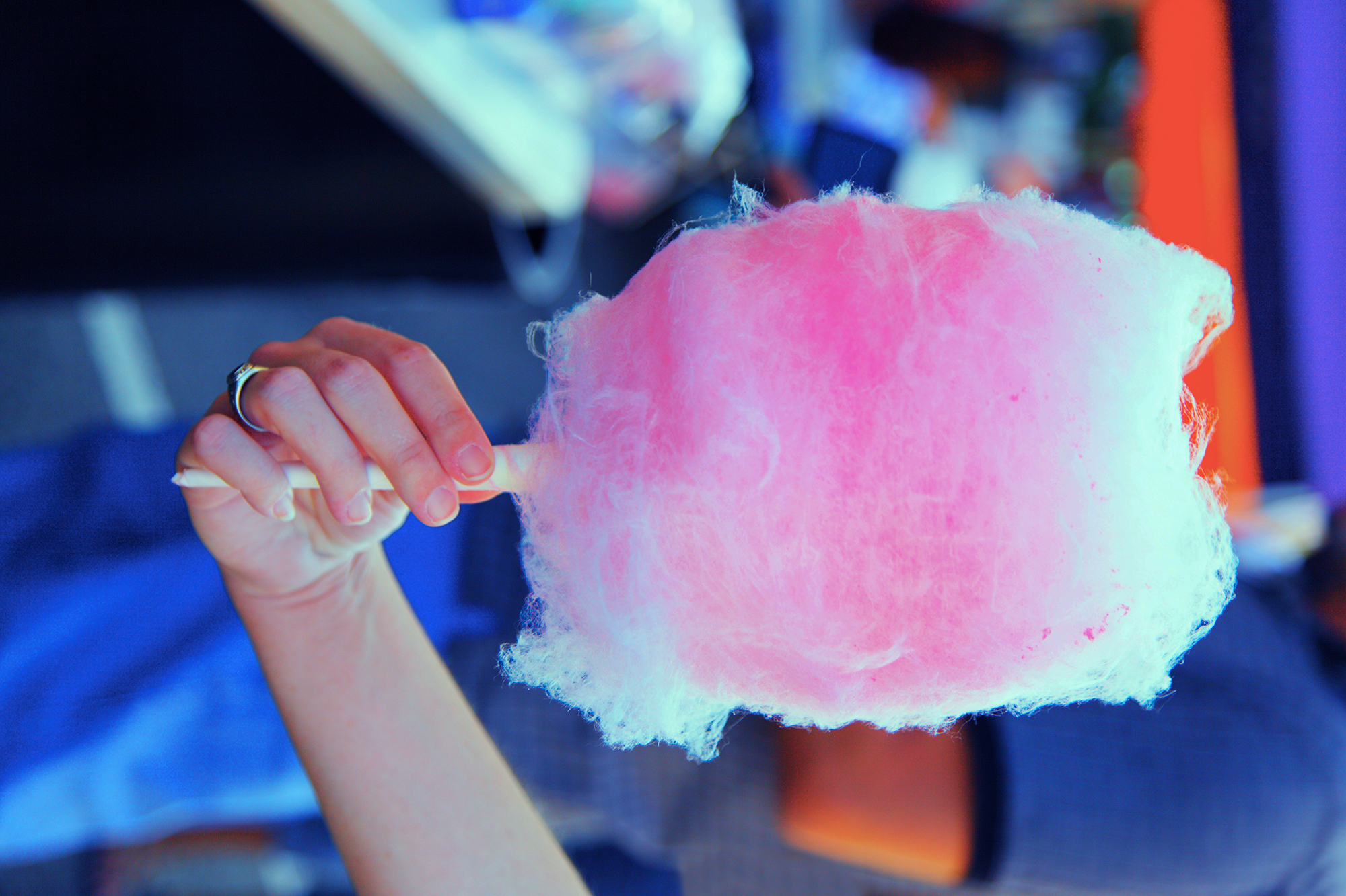 To date, children’s favorite street food Candy floss or Cotton candy never ...