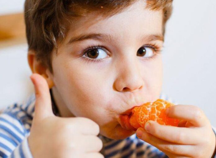ways to make kids eat more fruits