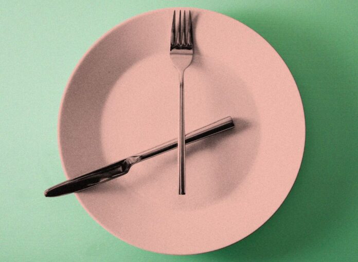 how does intermittent fasting work